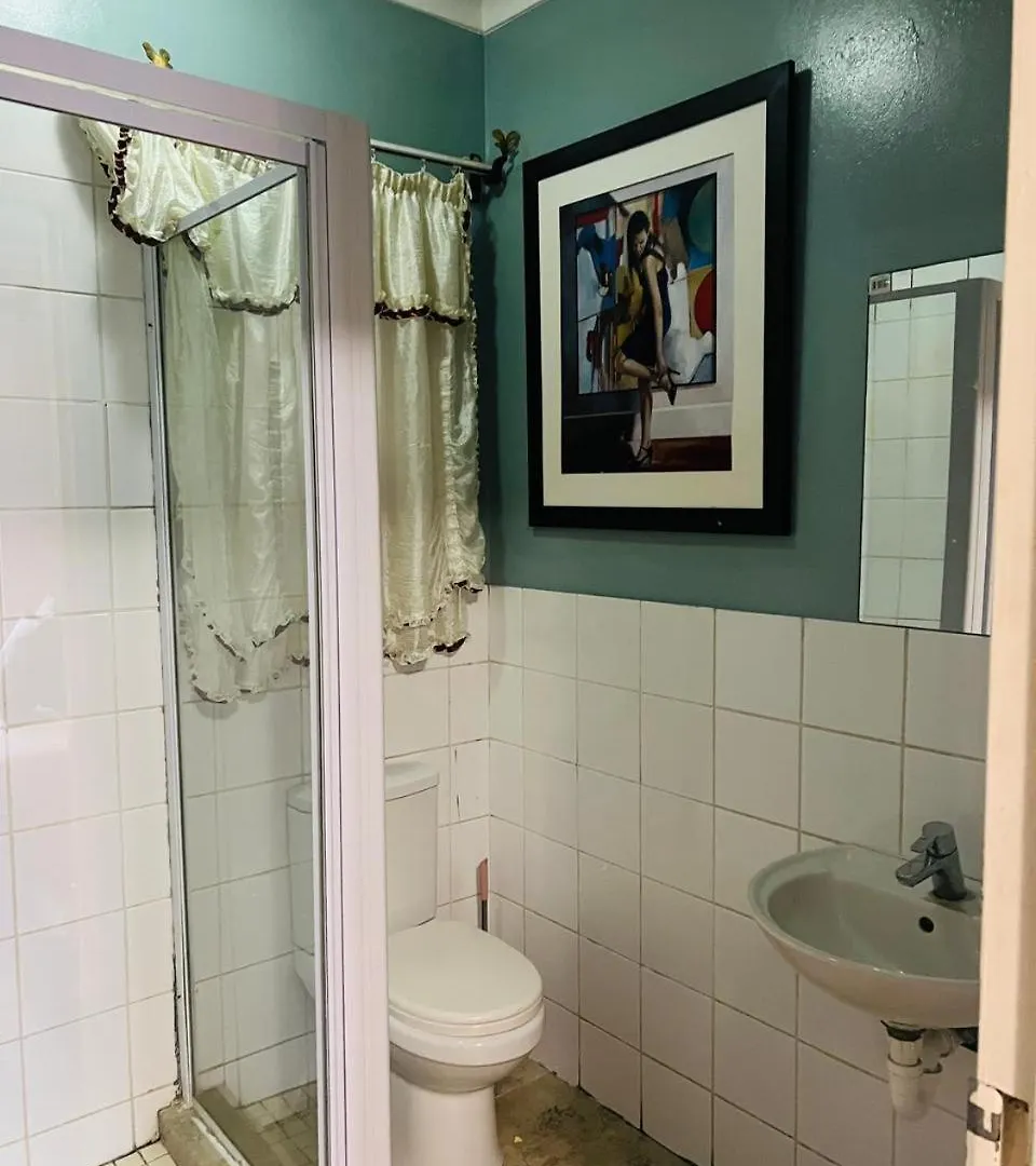 Parow City -Star Legend Lodge Cape Town South Africa
